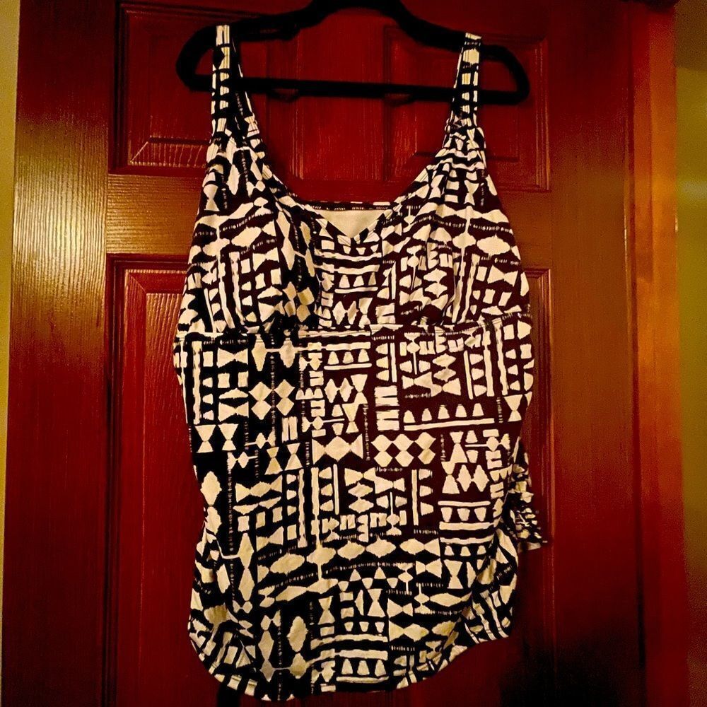 Black and White Tankini Top